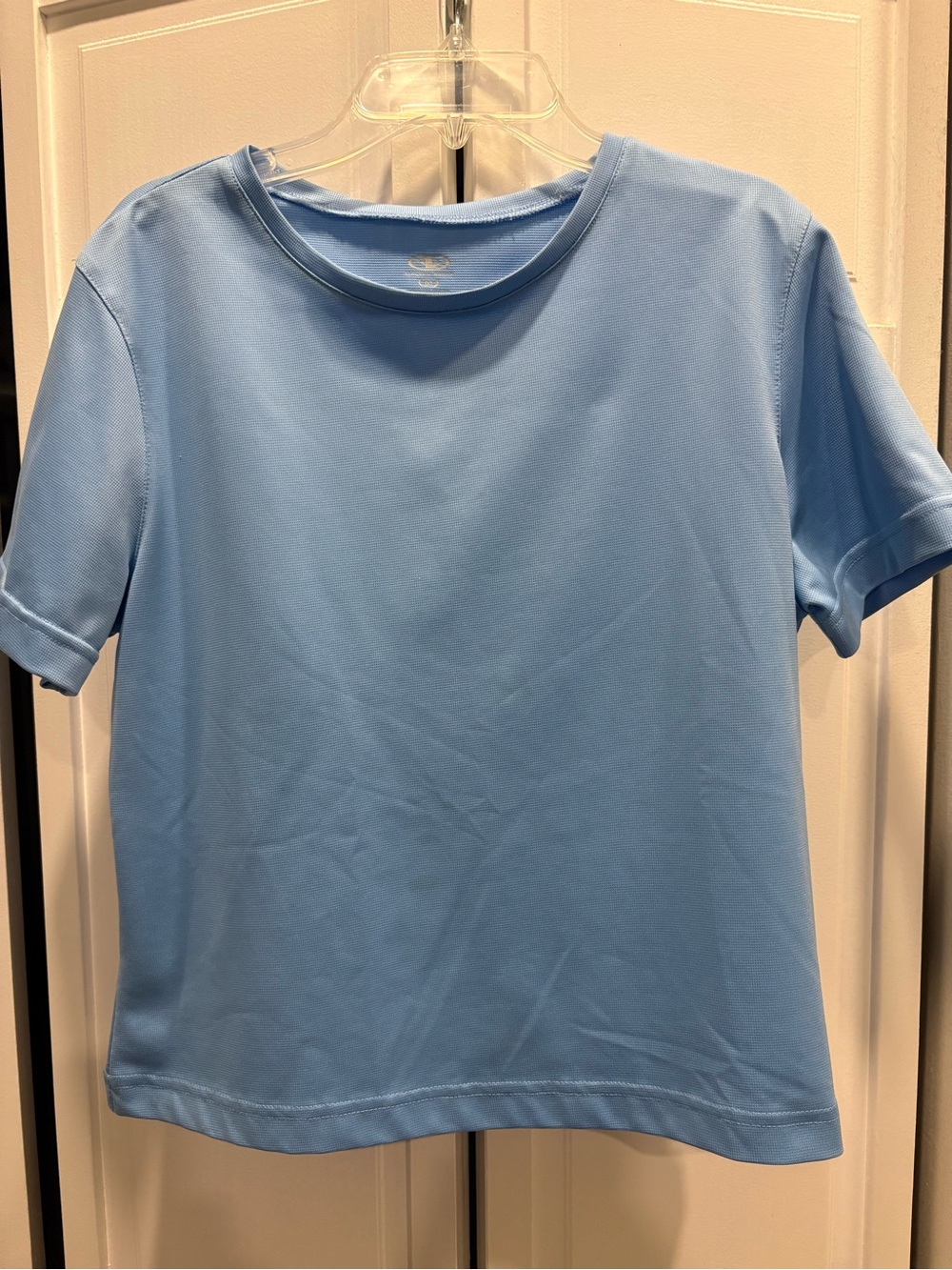 Women’s Short-Sleeve Crewneck Shirt - Light Blue